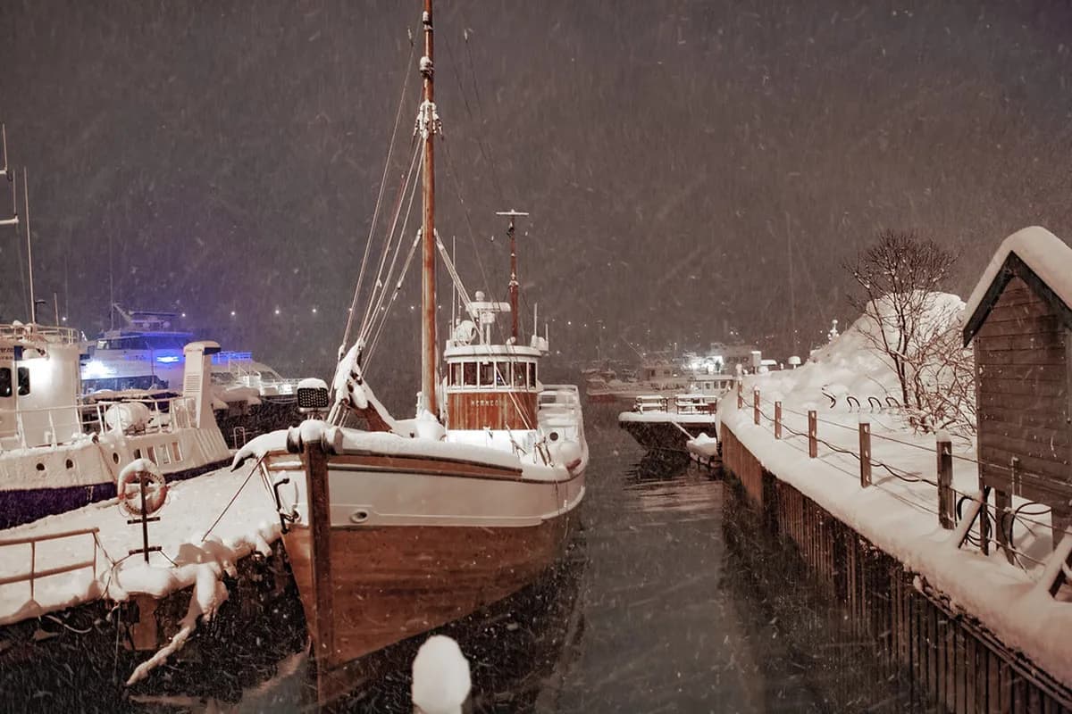 Tromso Weather by Month: A Guide to Seasons & Daylight